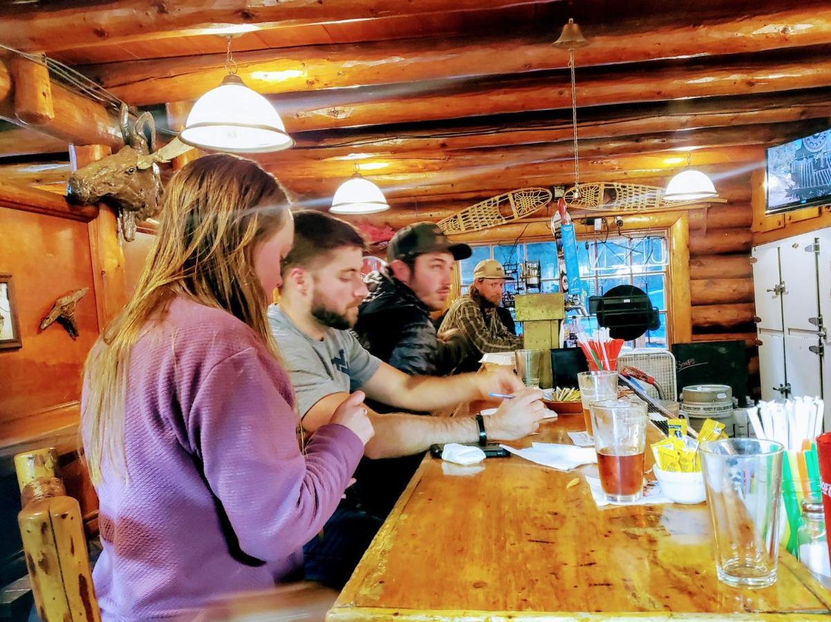 Gwin'S Lodge & Roadhouse Cooper Landing エクステリア 写真